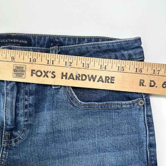 Lucky Brand The Roll Up Denim Jean Shorts Women’s Size 8/29 Medium Wash Cuffed - Picture 5 of 7